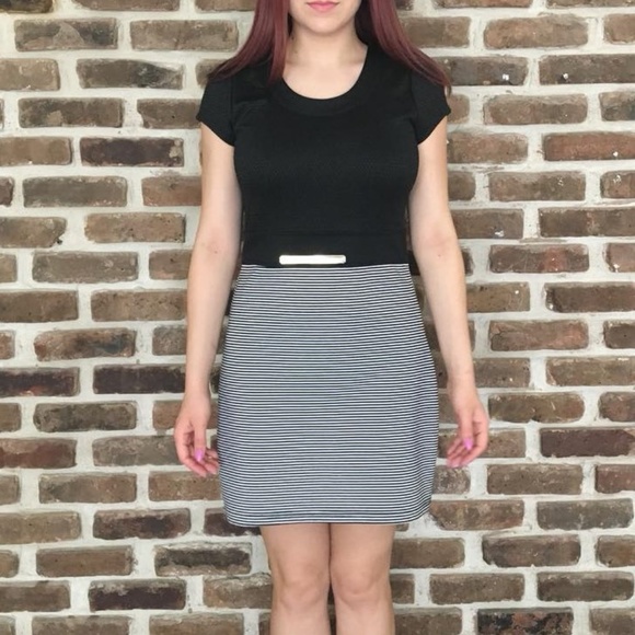 Waggon Paris Black Dress -white stripes- Sz Large - Picture 4 of 8